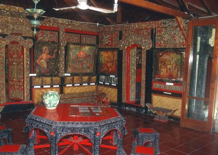 Resort Watujimbar Sanur (Bali)